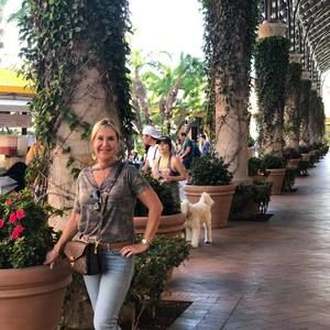 Meet your Posher, Annette